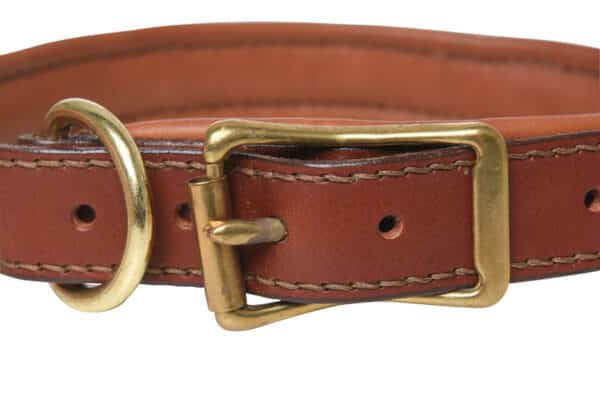 Collier cuir pour chien, doublé en peau de veau , cousu, fabriqué à la main, artisanalement, en France, avec du cuir français, couleur châtaigne